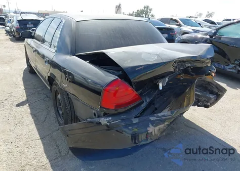 2011 Ford Crown Victoria Police Interceptor z USA, uszkodzony, nr VIN 2FABP7BVXBX167949